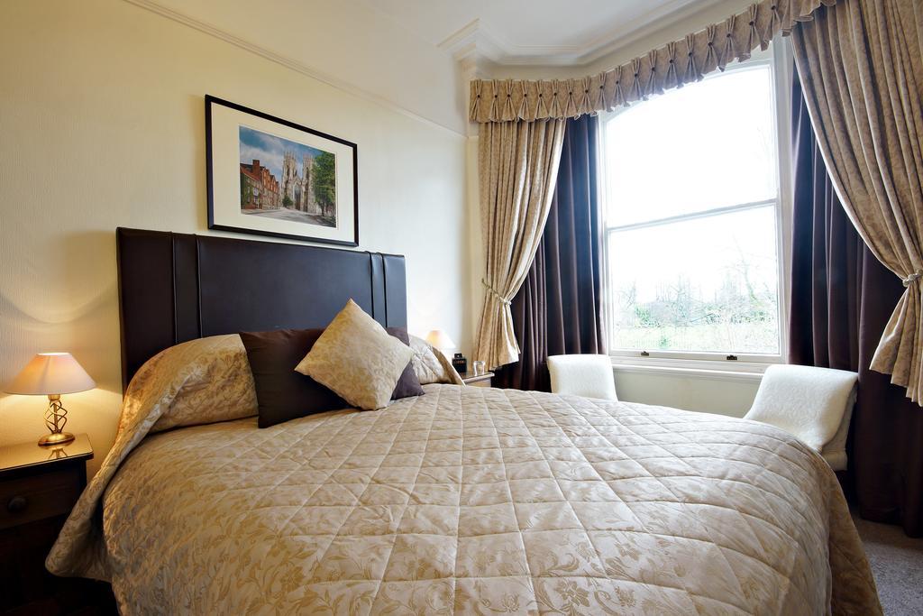 Bronte Guest House York Exterior photo